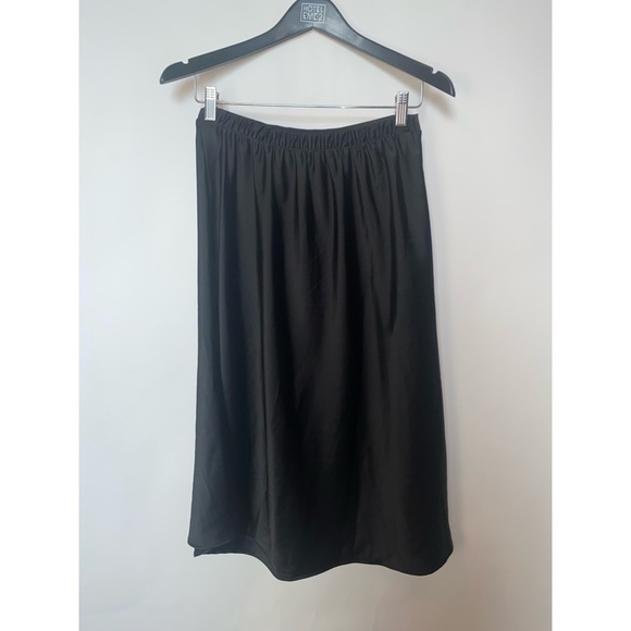 Satin-like‎ Midi Skirt Black Medium - Picture 2 of 7